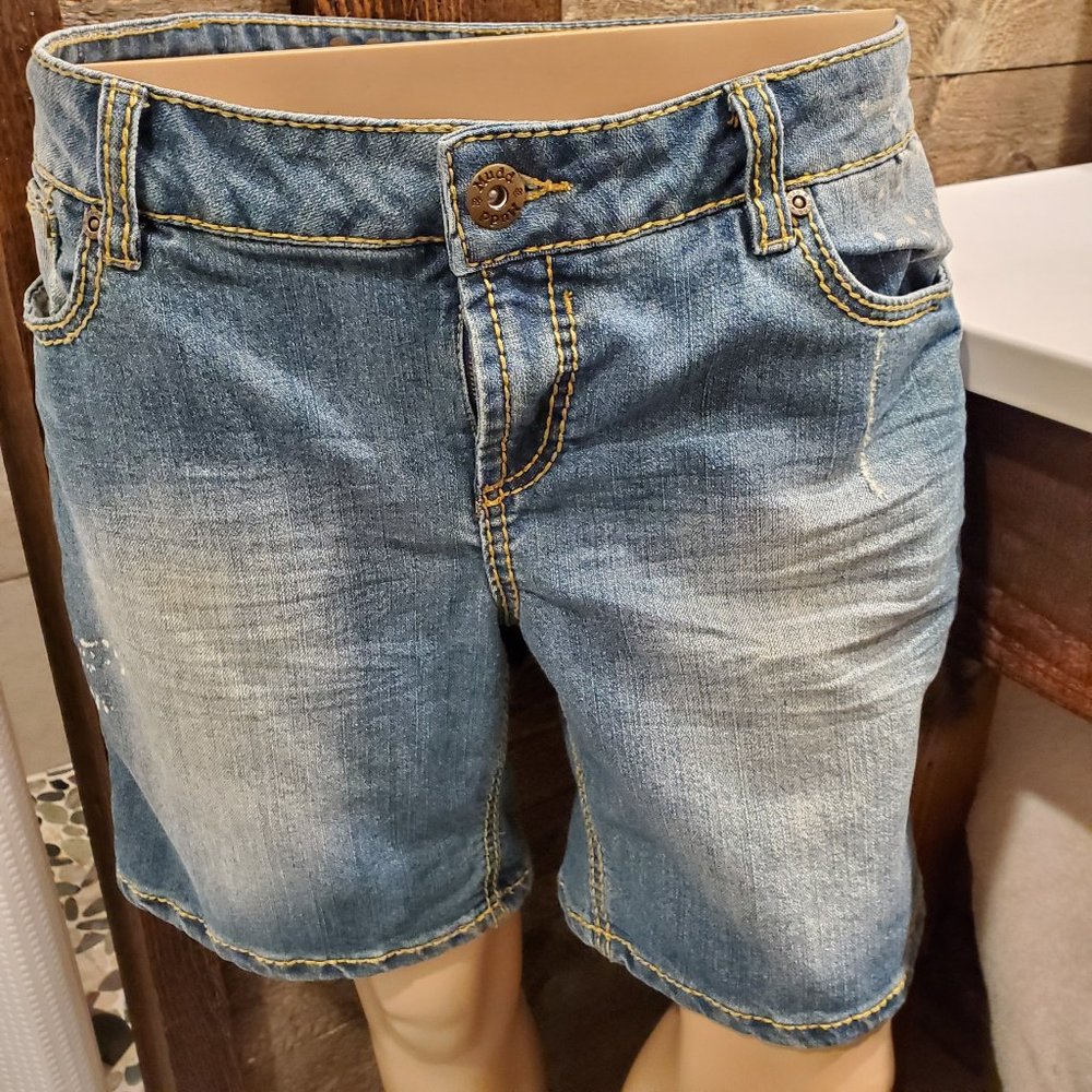 Mudd Denim Jean Shorts Size 9 Distressed Bleach Spot High Rise Cutoff